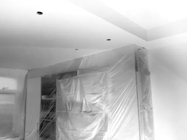 Beschermde keuken en glad plafond