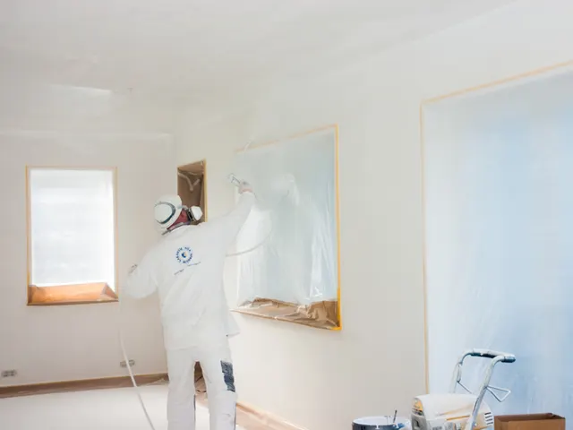 Wandafwerking bij een afgeschermde keuken